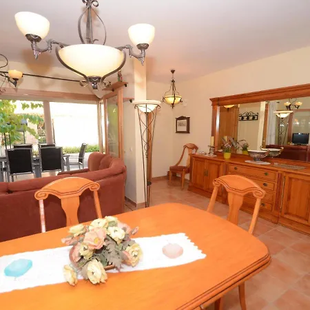 Prázdninový dům House Els Pins *